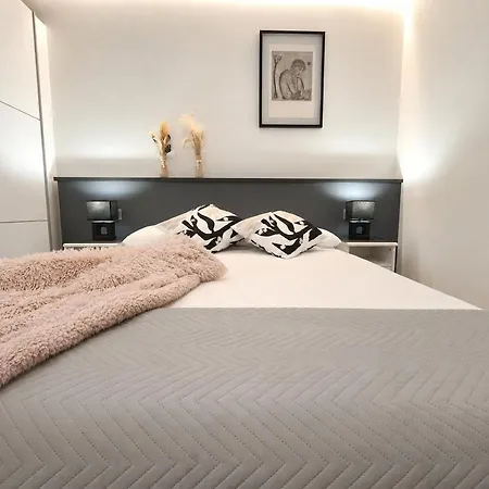 Moderno Y Centrico En Canalejas 公寓