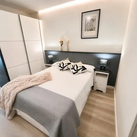 Moderno Y Centrico En Canalejas 桑坦德